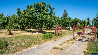 8233 S Monte Cristo Rd, Woodburn, OR 97071 - photo 4