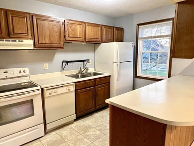 140 N Twin Oaks Terrace, South Burlington, VT 05403 - photo 4