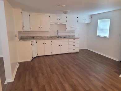 1821 C St NE, Miami, OK 74354 - photo 5