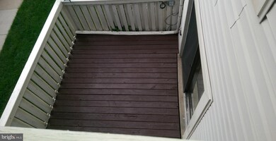 12866 Cara Dr unit 32, Woodbridge, VA 22192 - photo 3