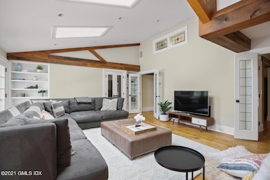 175 Cat Rock Rd Cos Cob CT-large-018-031