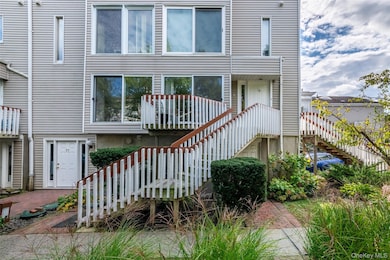 18 Windward Ln unit 17, Bronx, NY 10464 - photo 3