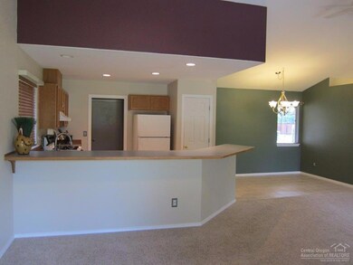 925 NW 21st St, Redmond, OR 97756 - photo 7