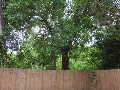 401 Shelley St, Houston, TX 77009 - photo 3