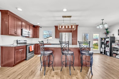 2206 Green Acres Dr, Clarksville, TN 37042 - photo 3