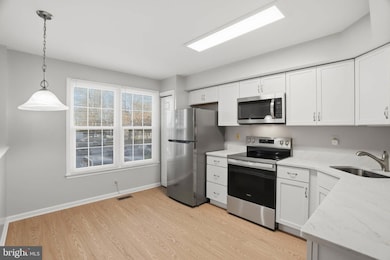 3244 W Springs Dr unit 23, Ellicott City, MD 21043 - photo 2