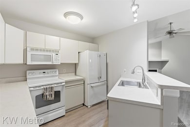 1563 N Bywood Ave unit 6, Clawson, MI 48017 - photo 5