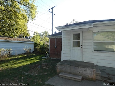 18959 Rockcastle St, Grosse Pointe, MI 48236 - photo 6