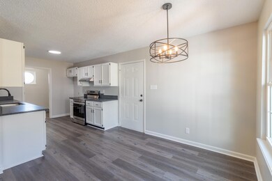 162 Upper Varnell Rd-05