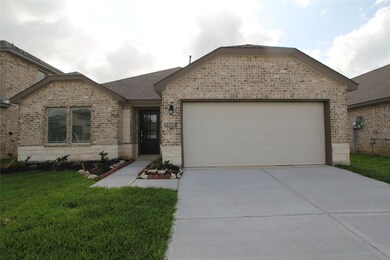 5320 Camerford Ct, Alvin, TX 77511 - photo 2