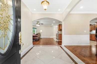 Entry hall with polished tile