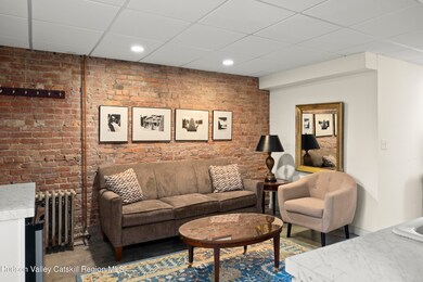 362 Warren St unit 3, Hudson, NY 12534 - photo 2