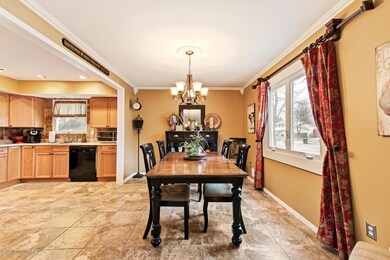 27 Pepperridge Rd Howell NJ-large-018-18