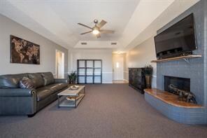 211 Pine St, Weatherford, TX 76086 - photo 3