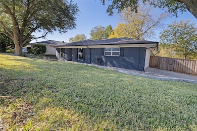 1607 Malibu Dr, Carrollton, TX 75006 - photo 2