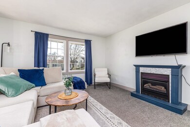 1879 Key Way Dr, Dubuque, IA 52002 - photo 4