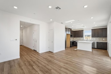 10386 Mornington Way, Elk Grove, CA 95757 - photo 4