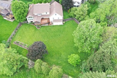 2121 New Castle Ct, Davenport, IA 52807 - photo 2