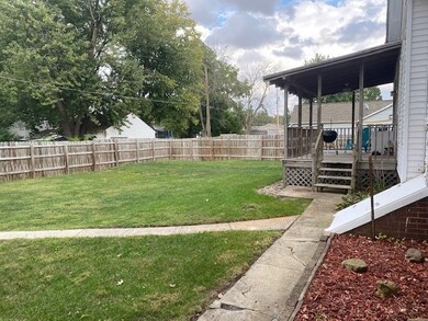 306 E Pembroke St, Tuscola, IL 61953 - photo 6
