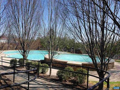 1915 Beechcrest Ct unit 202, Charlottesville, VA 22903 - photo 4