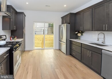 2340 Gerritt St, Philadelphia, PA 19146 - photo 6