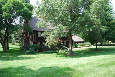 7S648 Carriage Way Ct, Naperville, IL 60540 - photo 2