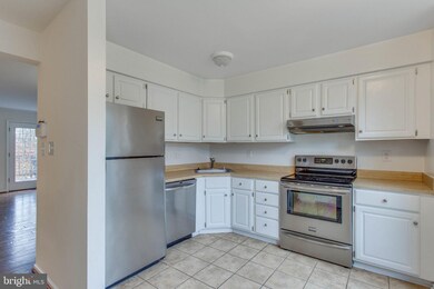 10310 Pond Spice Terrace, Burke, VA 22015 - photo 6