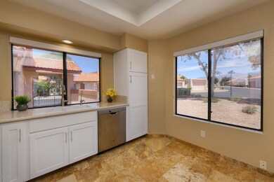 Kitchen:custom Cabinets