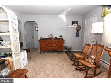 3044 Maple Ave, Reading, PA 19605 - photo 4