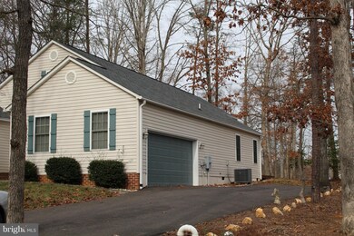 323 Fairway Dr, Locust Grove, VA 22508 - photo 2