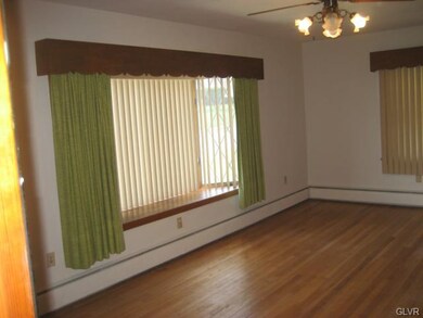 5126 Lincoln Ave, Whitehall, PA 18052 - photo 4