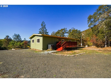 2193 Canyonville Riddle Rd, Riddle, OR 97469 - photo 5
