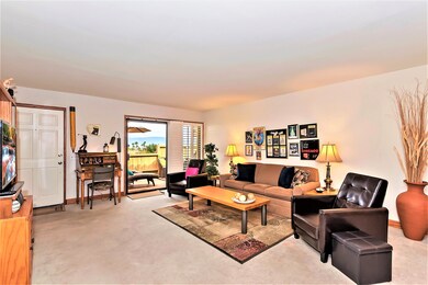 006_Living Room