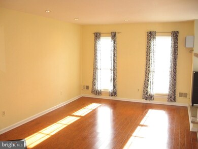16 Chadwick Ct, Trenton, NJ 08691 - photo 4