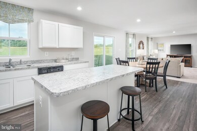 211 Pickett St, Taneytown, MD 21787 - photo 2