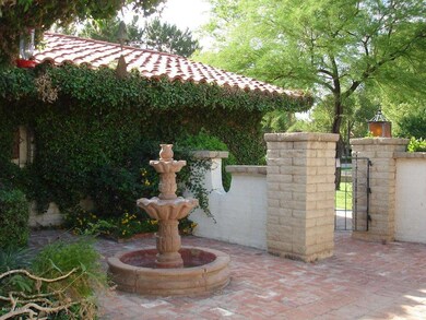 3 entry courtyard 1