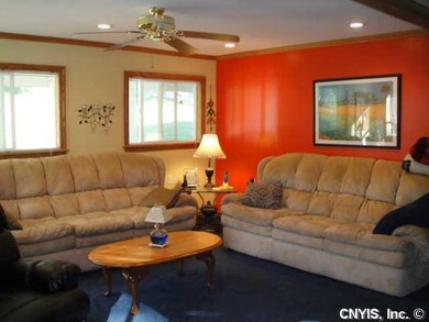 Living Room Nice space for everyone!