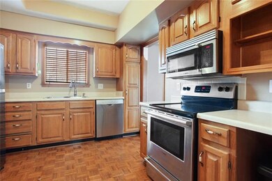 1209 NW Village Dr unit C, Blue Springs, MO 64015 - photo 6