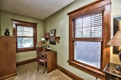 2600 Lancelot Ln NW, Cedar Rapids, IA 52405 - photo 4