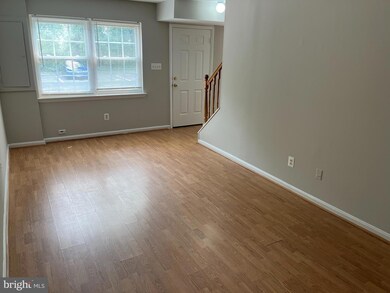 9691 Hagel Cir unit 38/E, Lorton, VA 22079 - photo 2