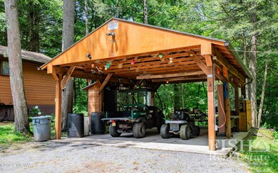 Entertaining Pavillion / Carport