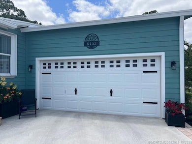 6453 S Ficus Ln, Lake Worth, FL 33462 - photo 2