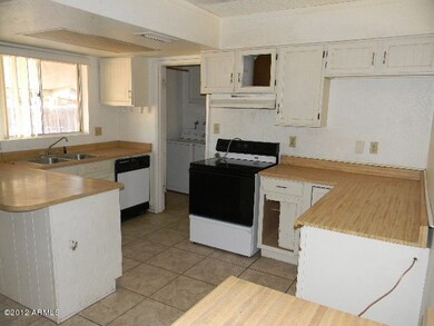 023-104013 Kitchen 2
