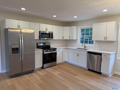 1002 Parcus Rd SE, Huntsville, AL 35803 - photo 4