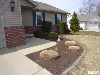 511 Fox Den Cove, Peoria, IL 61607 - photo 2