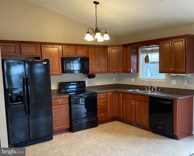 229 Aden Dr, Strasburg, VA 22657 - photo 3