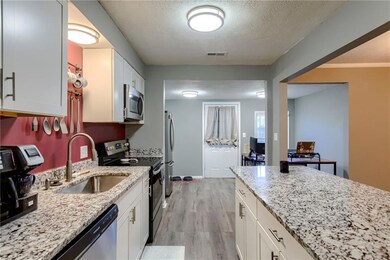 1308 W 27th St S, Independence, MO 64052 - photo 7