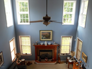 1239 Woodberry Dr, Mountain Top, PA 18707 - photo 2