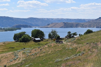 1027 Kuehne Rd, Keller, WA 99140 - photo 2