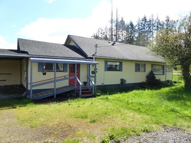 3906 Whitcomb St, Raymond, WA 98577 - photo 3